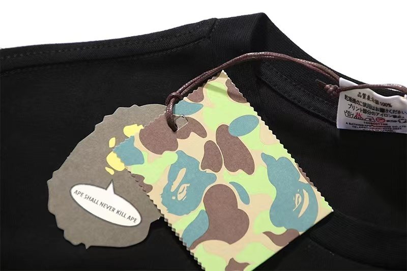 BAPE Text Graphic Short-Sleeve T-Shirt — hang_tag