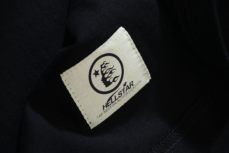 Hellstar Flame Head Graphic Long-Sleeve T-Shirt — neck_label