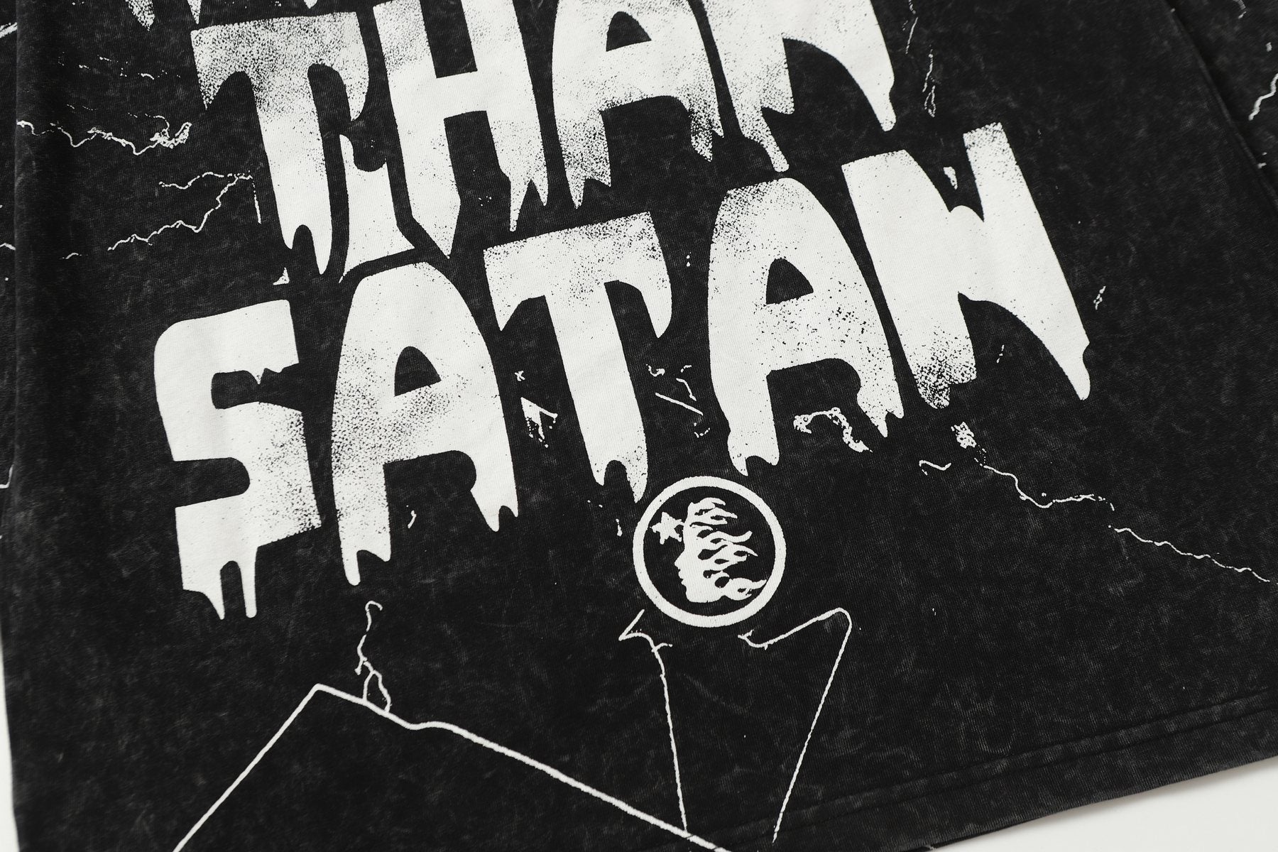 Hellstar Star Graphic Long-Sleeve T-Shirt — detail