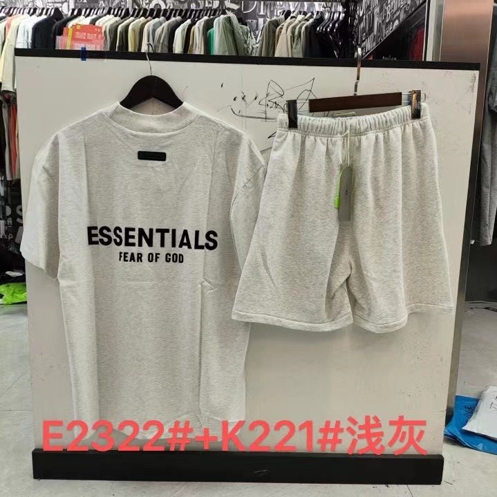 ESSENTIALS FEAR OF GOD III Graphic Short-Sleeve Set — back