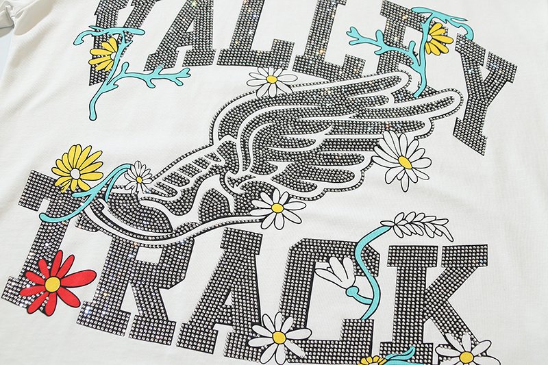 VALE USA Rhinestone Graphic Short-Sleeve T-Shirt — detail