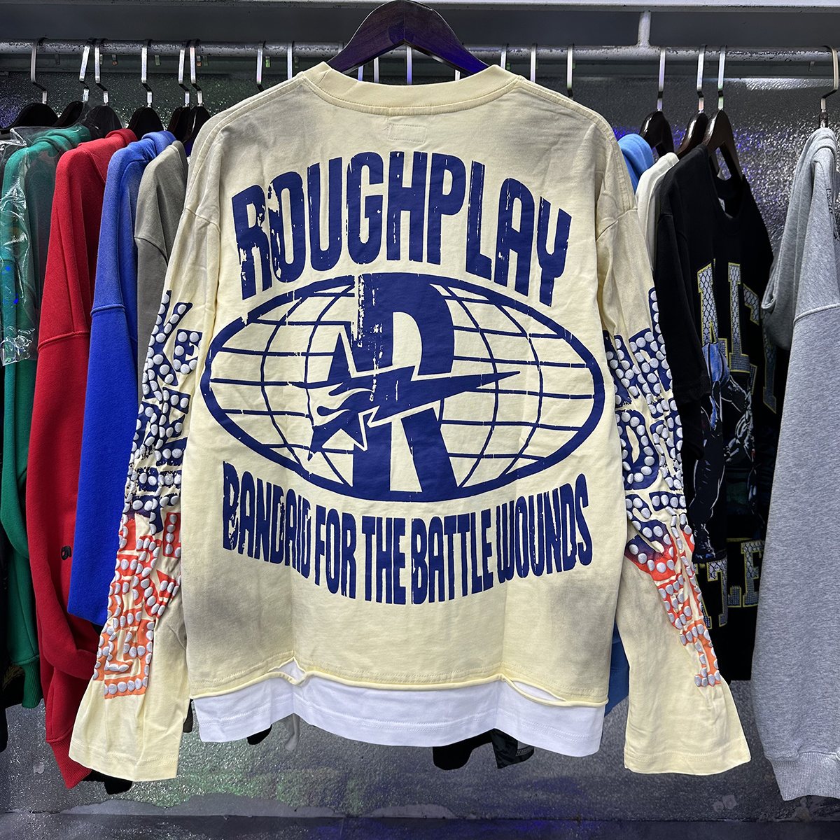 Rough Play E.T Graphic Long-Sleeve T-Shirt — context