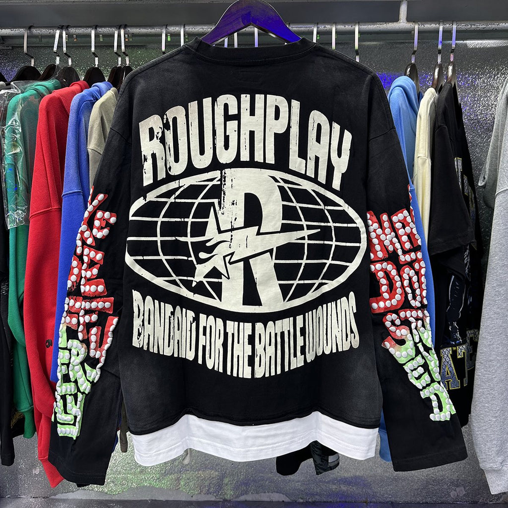 Rough Play Skull & Roses Long-Sleeve T-Shirt — context