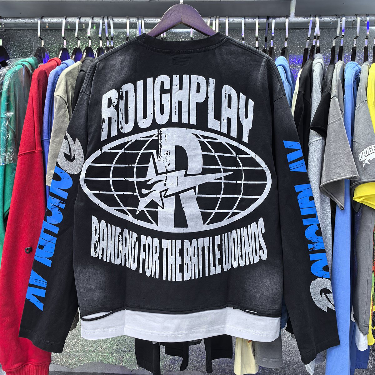 Rough Play Skull Shock Long-Sleeve T-Shirt — context
