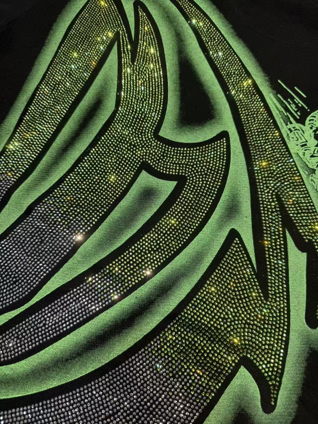 MIXED EMOTION Green Graphic Rhinestone T-Shirt — detail