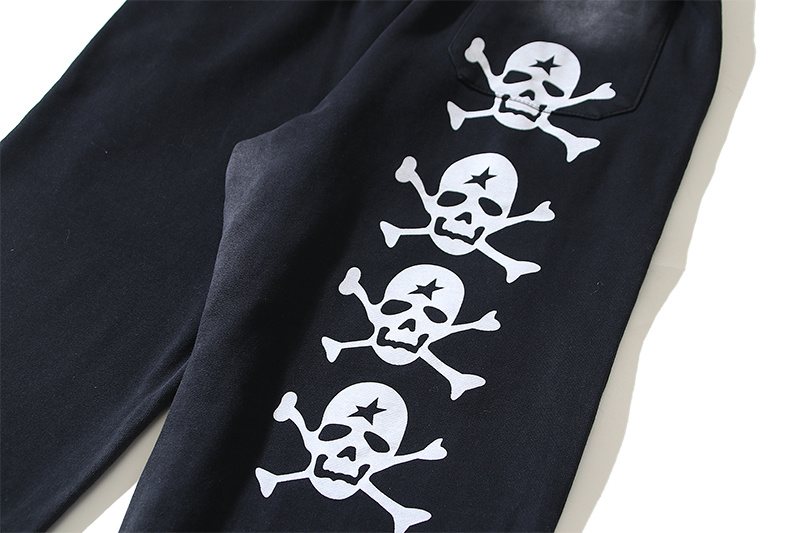 Hellstar Washed Skull Graphic Straight-Leg Sweatpants — detail