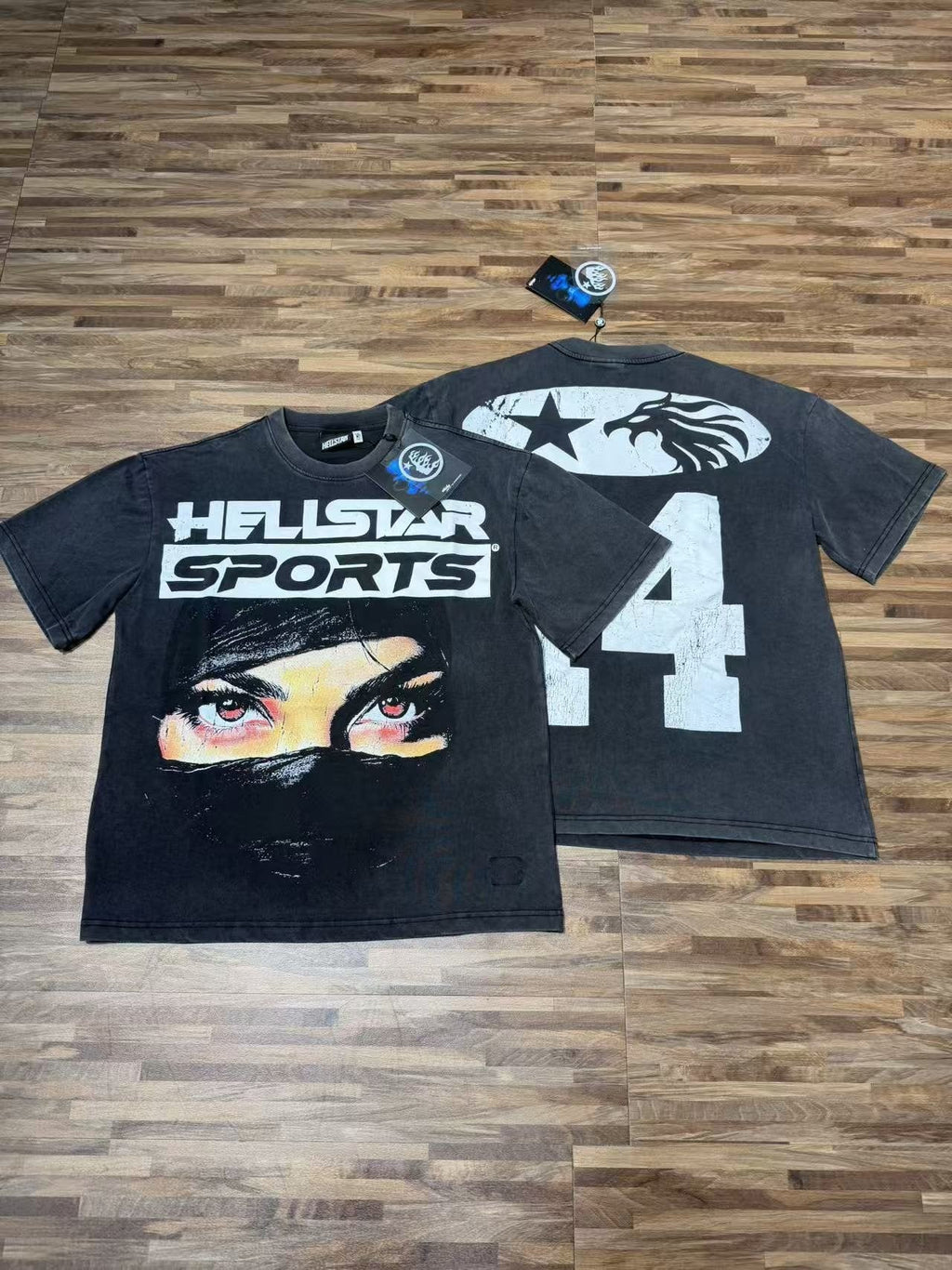 HELISTAR Eye Graphic Short-Sleeve T-Shirt — context