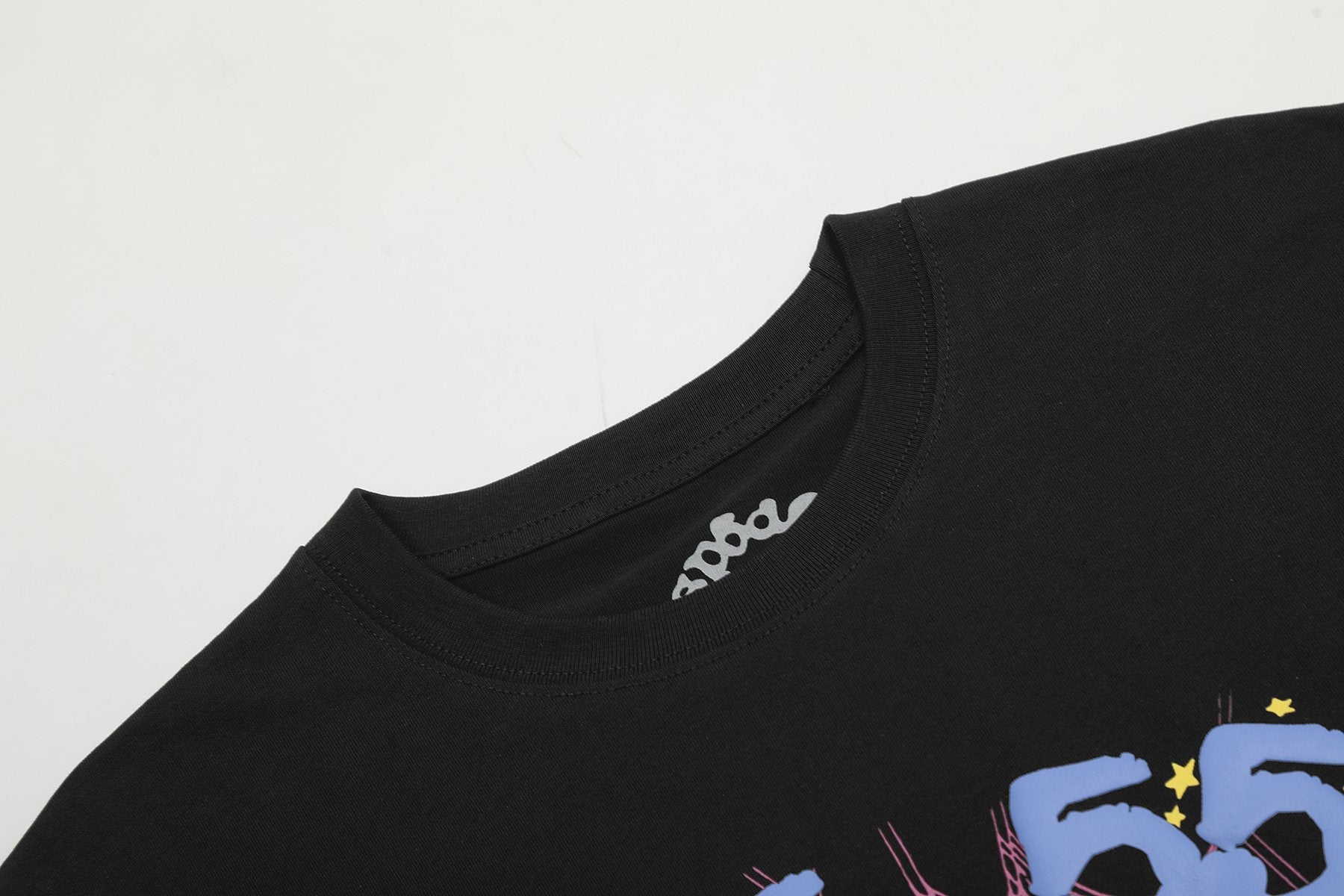 Sp5der 666 Spiderweb Graphic T-Shirt in Black — neck_label