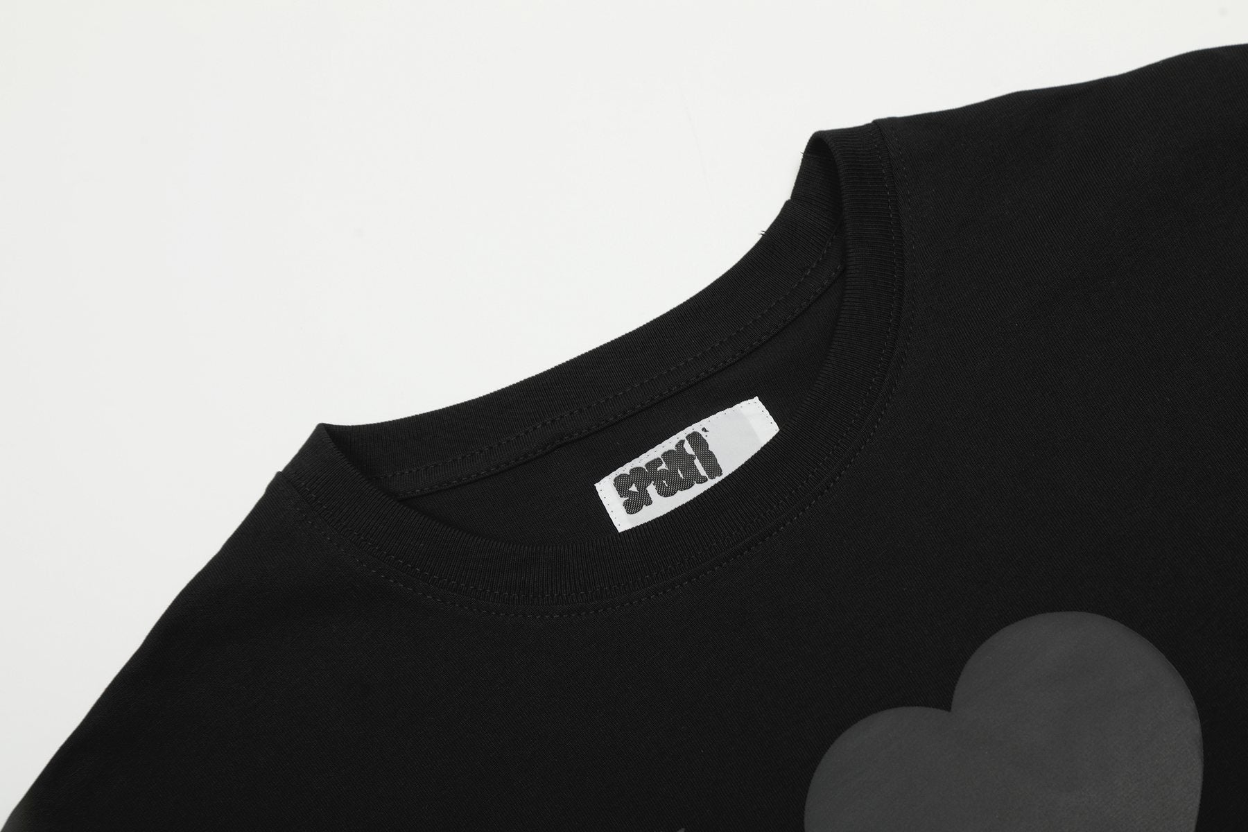 Sp5der Heart Web Graphic T-Shirt — neck_label