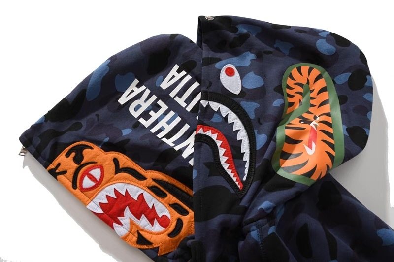 BAPE Shark Camo Full-Zip Hoodie — detail