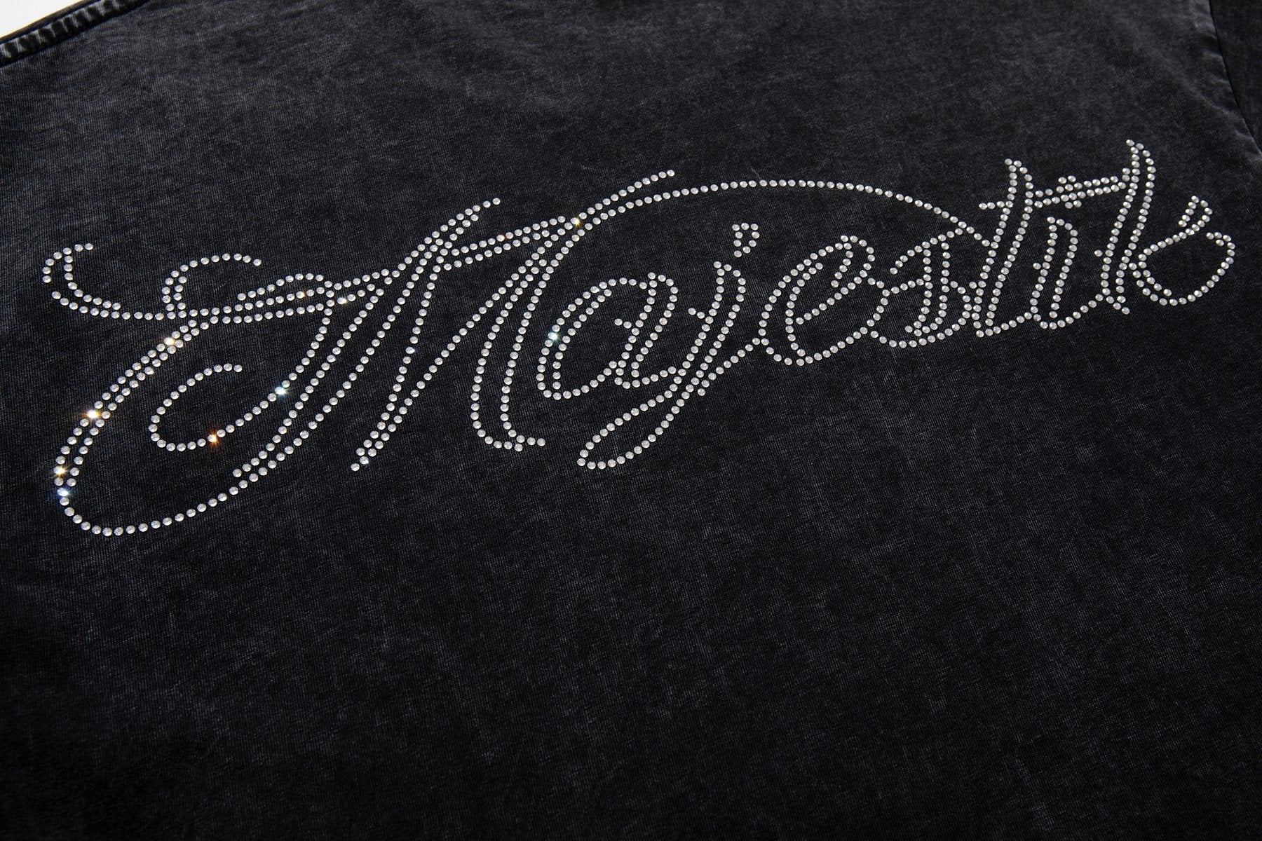 MAJESTIK Astronaut Trophy Graphic T-Shirt — detail