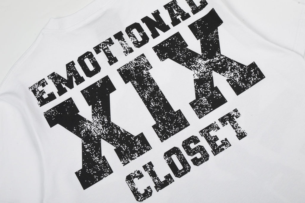MIXED EMOTION Distressed Skull Graphic T-Shirt — detail