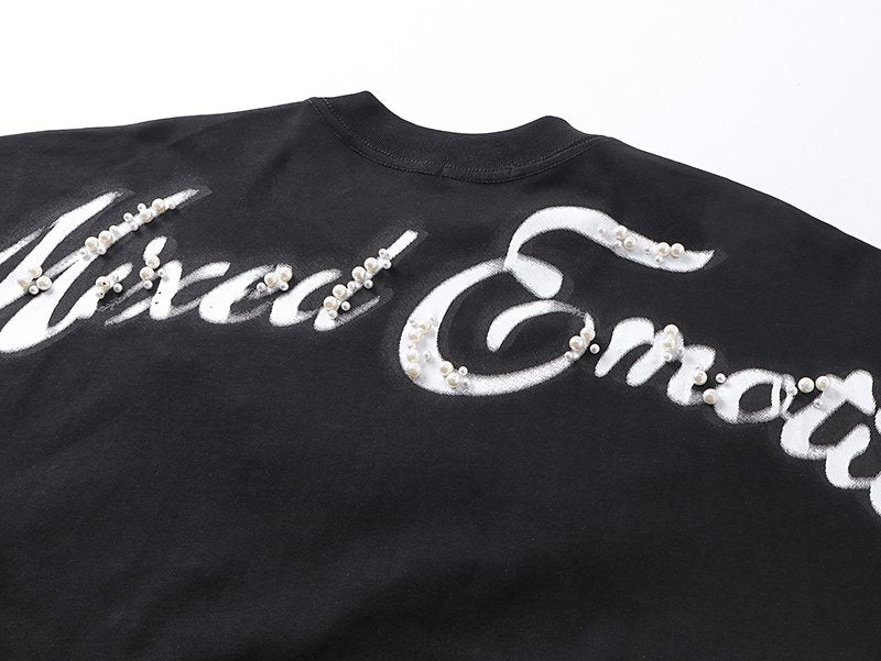 MIXED EMOTION Angel Graphic T-Shirt — detail