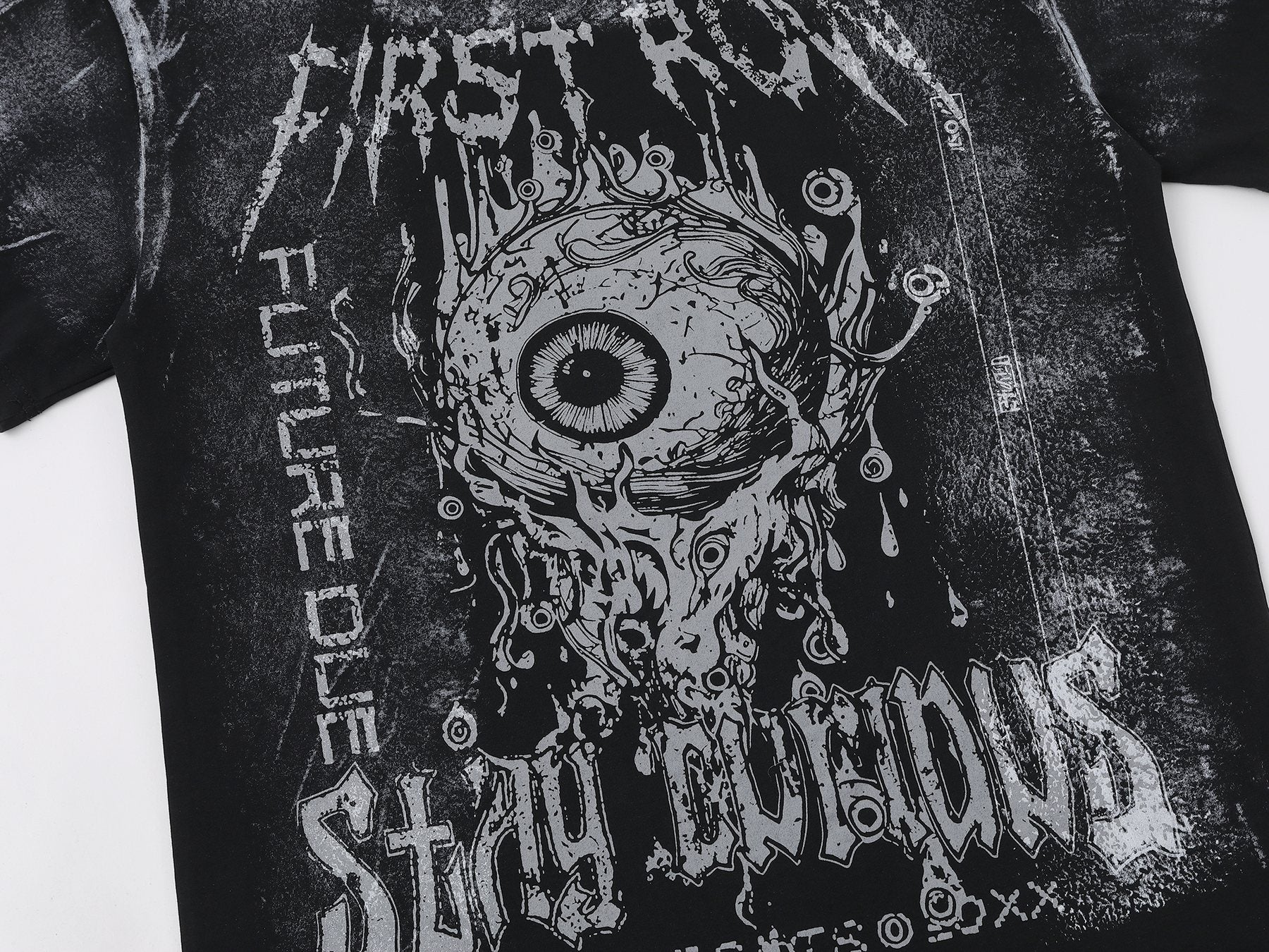 FIRST ROW Stay Curious Eyeball Graphic T-Shirt — detail