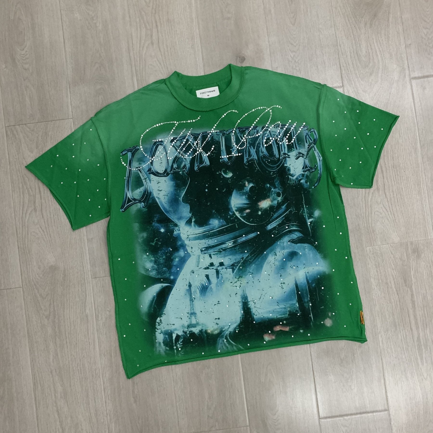 FIRST ROW Lost Utopia Universe Astronaut Cropped T-Shirt — front