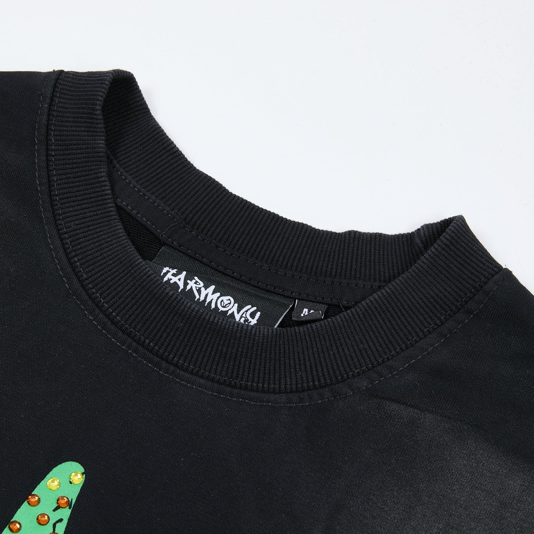 HARMONY Raw-Edge Graphic T-Shirt — neck_label