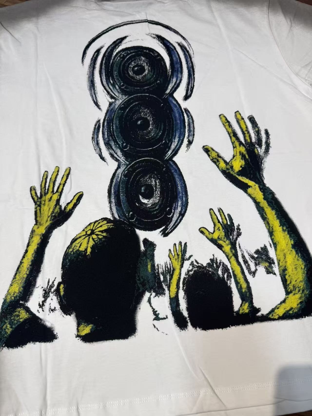 Hellstar Live Graffiti Graphic T-Shirt — detail