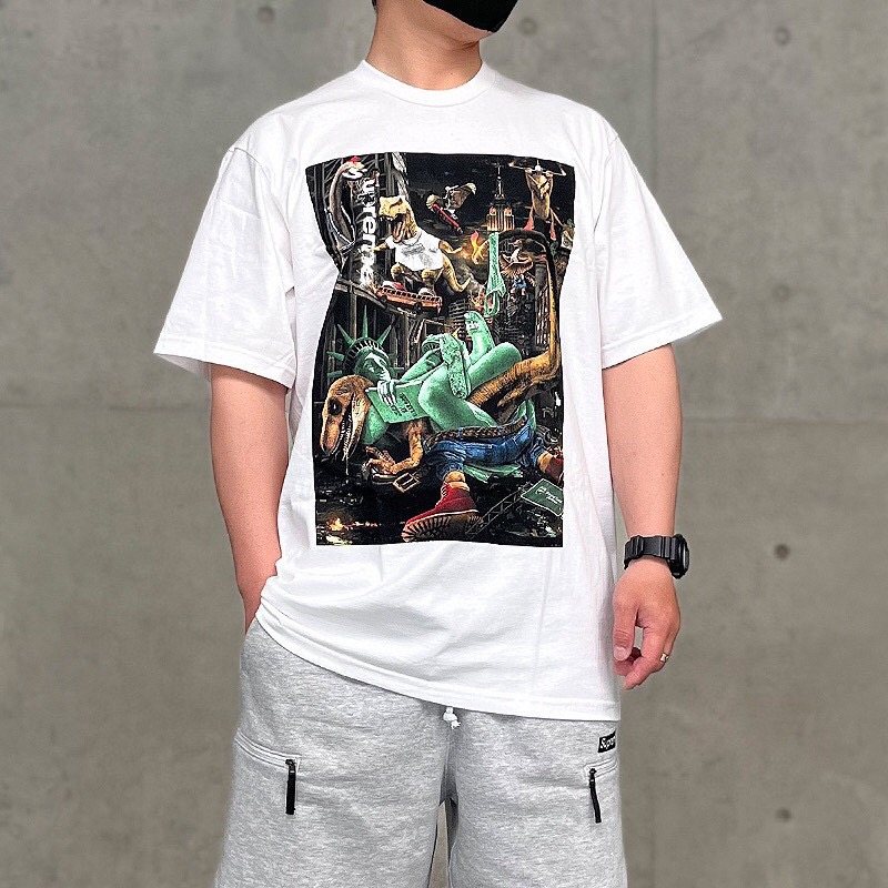 Supreme T-Rex Statue Graphic Short-Sleeve T-Shirt — context