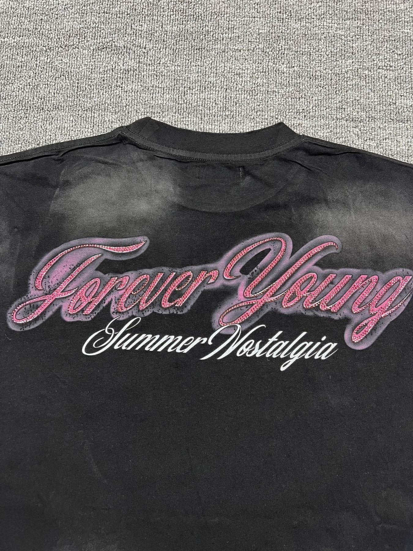 DUAA Forever Young Beach Graphic T-Shirt — detail