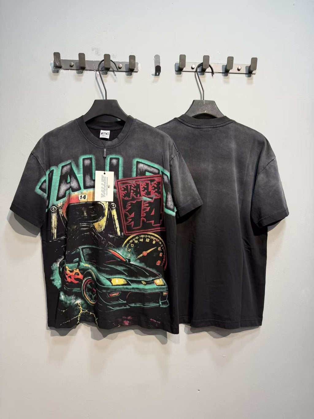 VALLEY 14 Racing Car Graphic T-Shirt — context