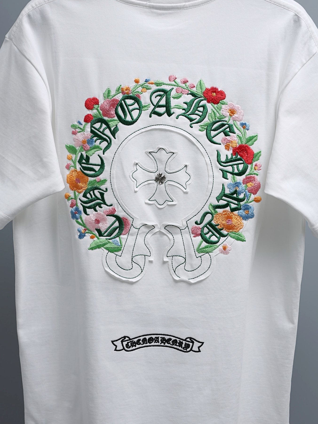 Chrome Hearts Floral Horseshoe Cross Graphic T-Shirt — detail