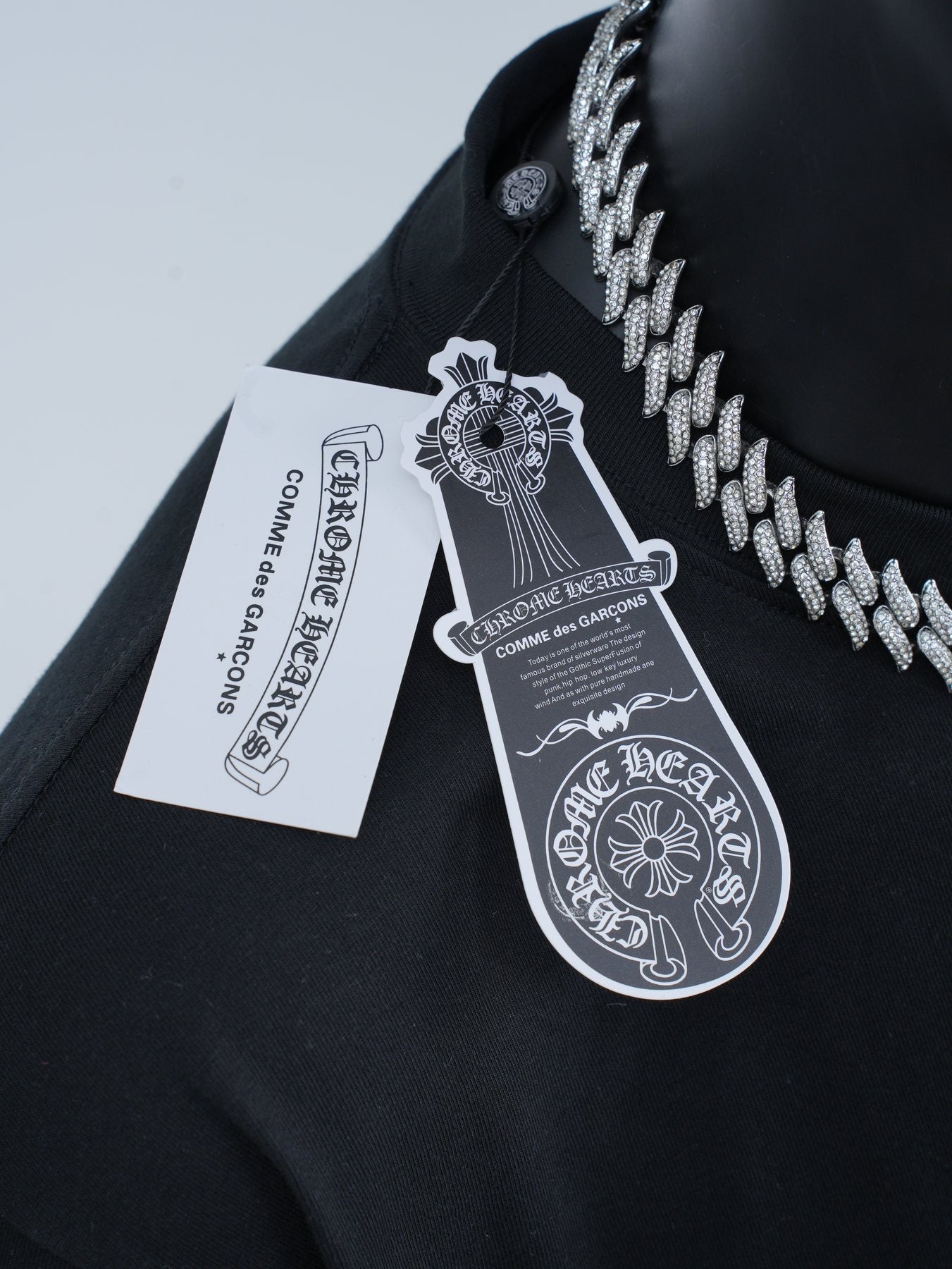 Chrome Hearts Horseshoe Slogan Graphic T-Shirt — hang_tag
