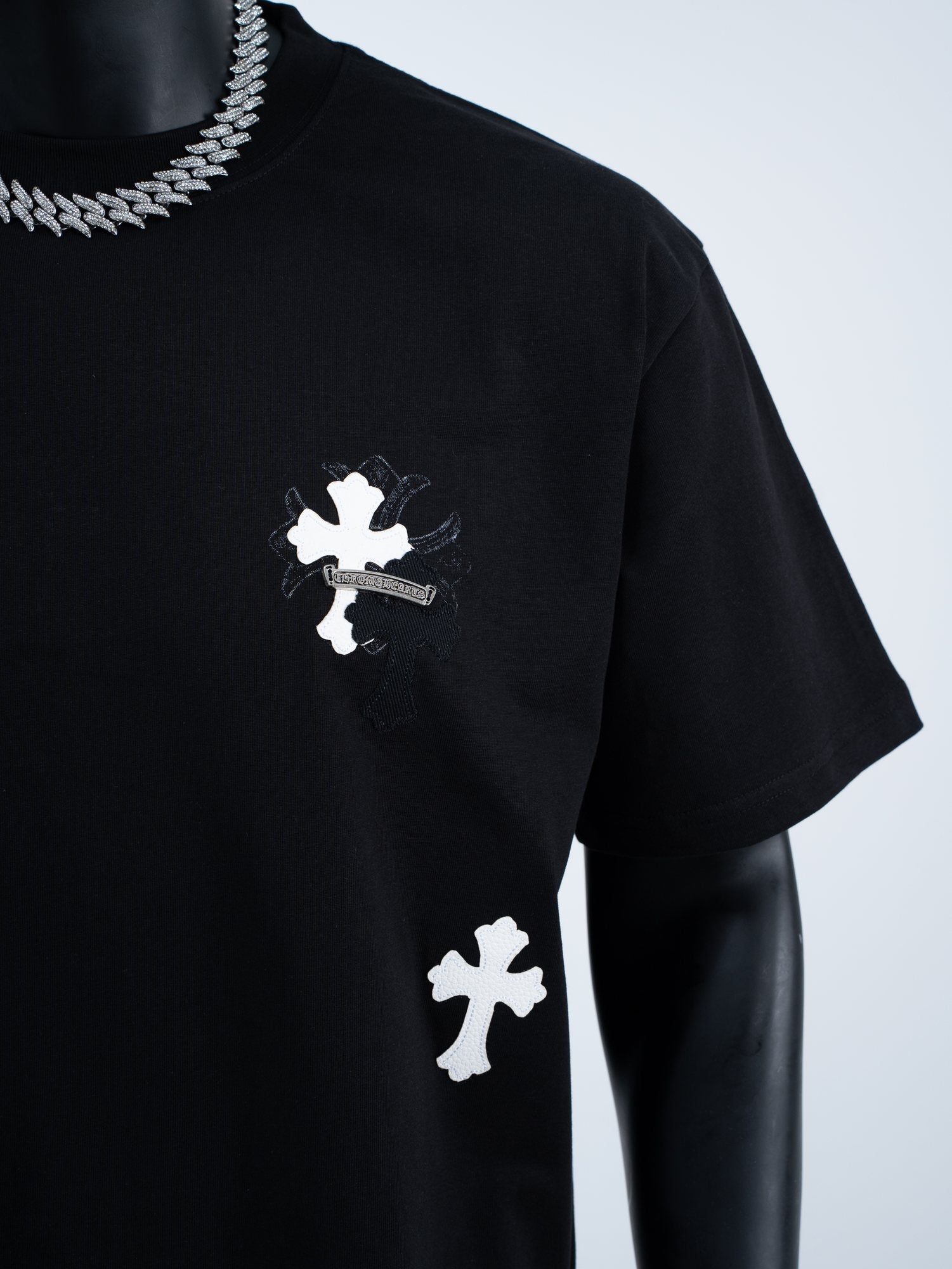 Chrome Hearts Cross Badge Graphic Short-Sleeve T-Shirt — hero