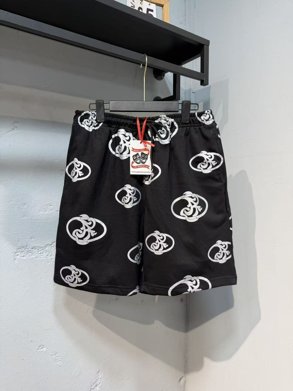 ASAALL Graphic Print Shorts - Black — hero