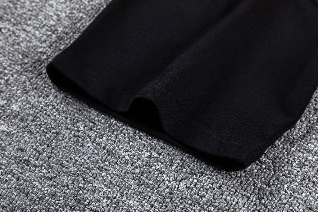 GUAPI Return of the Void Skull Graphic T-Shirt — fabric_closeup