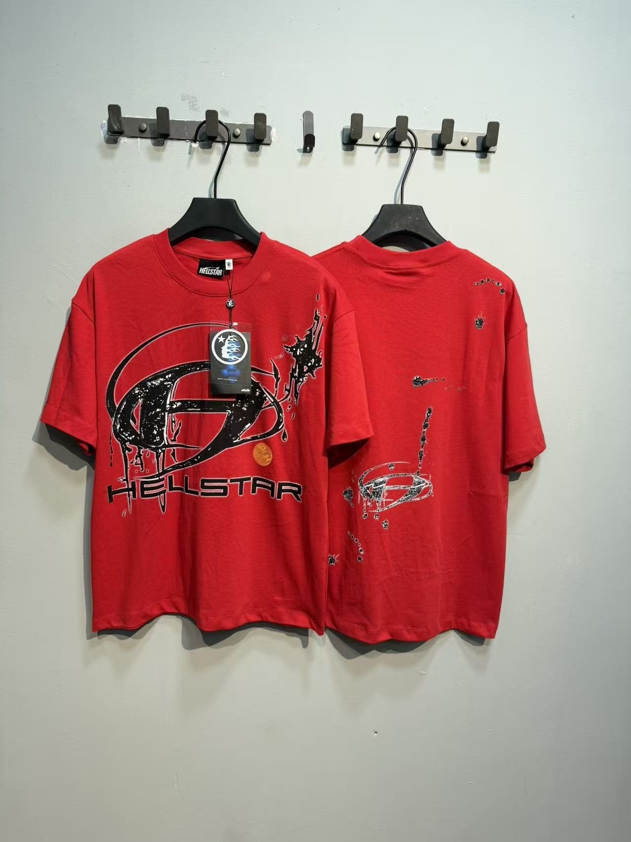 Hellstar Red Graphic Short-Sleeve T-Shirt — front
