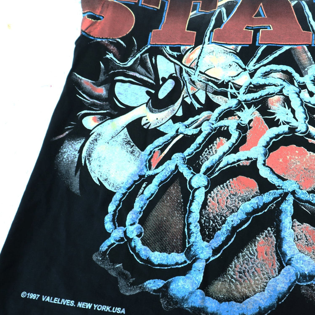 Valley Dreams Sports Stars Thorn Heart Graphic T-Shirt — detail