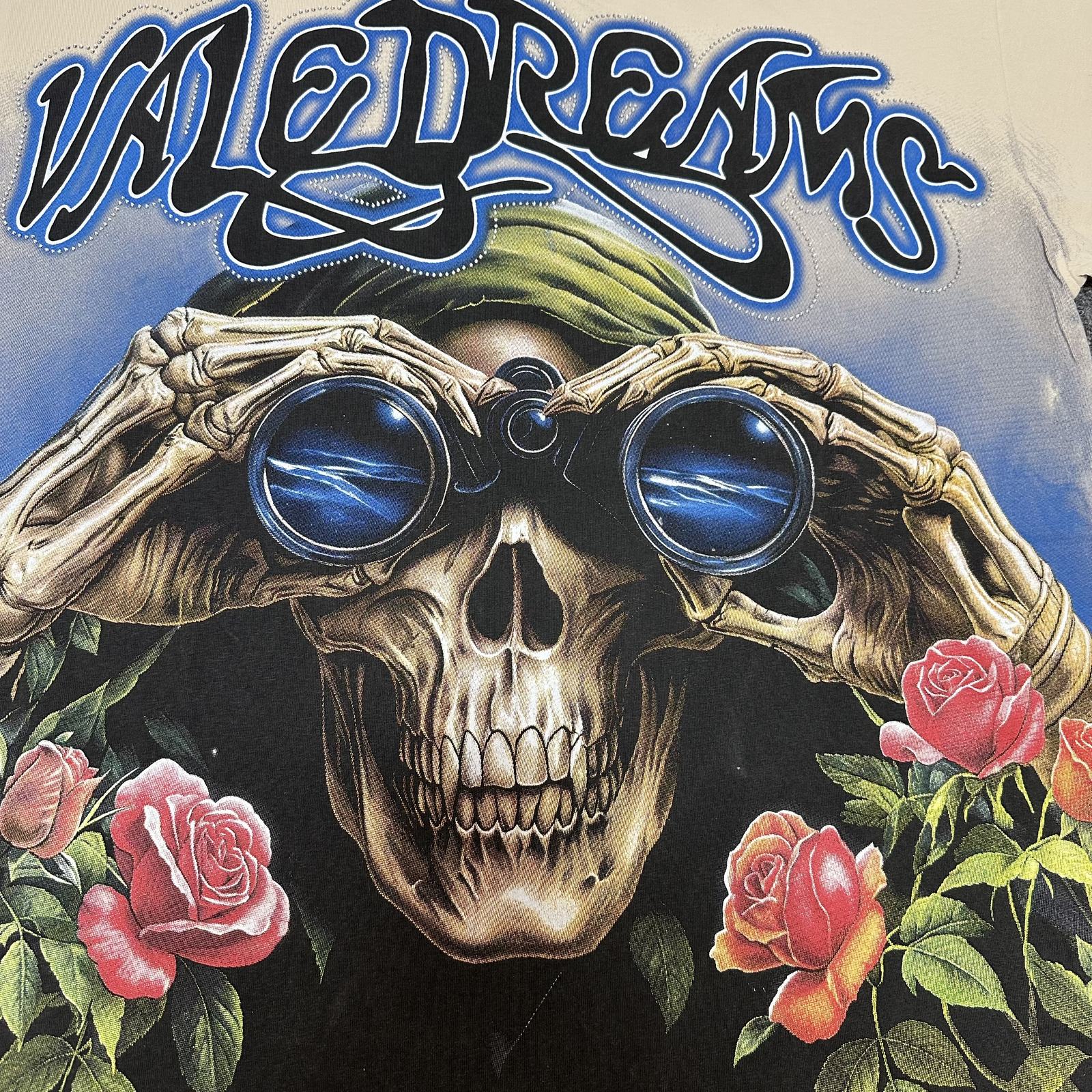 VALE USA Skull & Roses Rhinestone Short-Sleeve T-Shirt — detail