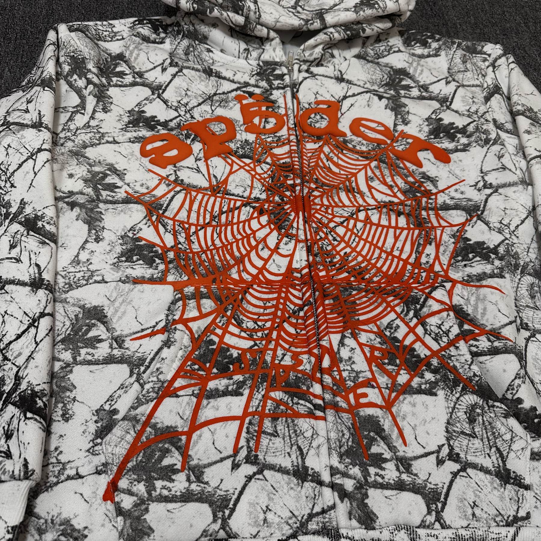Sp5der Camo Spider Graphic Hoodie & Shorts Set — detail