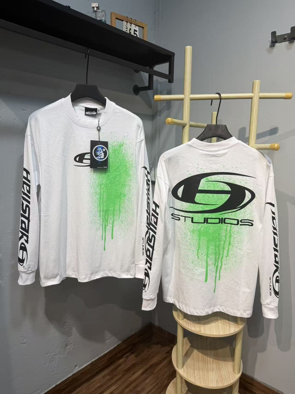Hellstar Paint-Drip Graphic Long-Sleeve T-Shirt — hang_tag