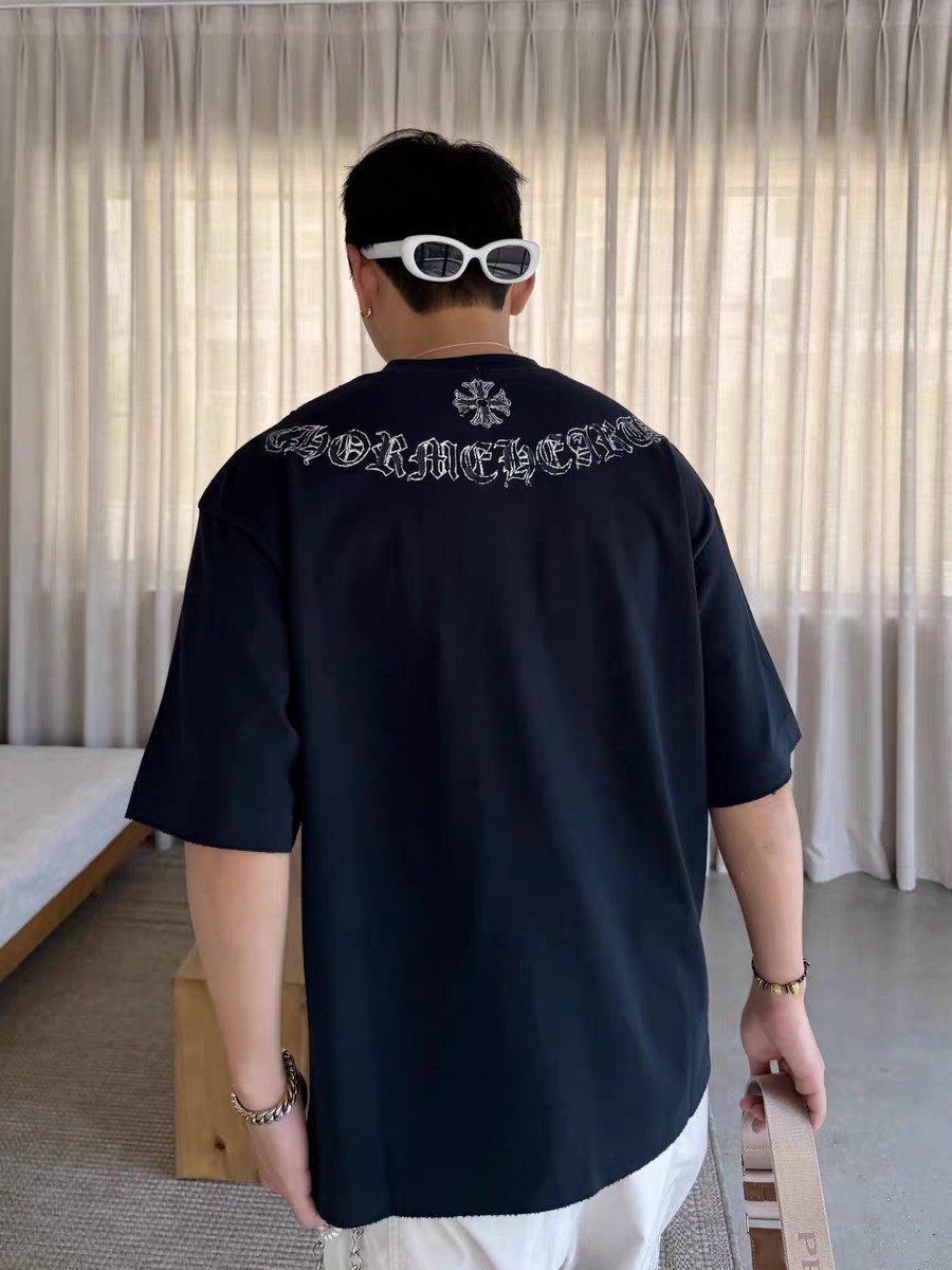 Chrome Hearts Cross Graphic Short-Sleeve T-Shirt — model