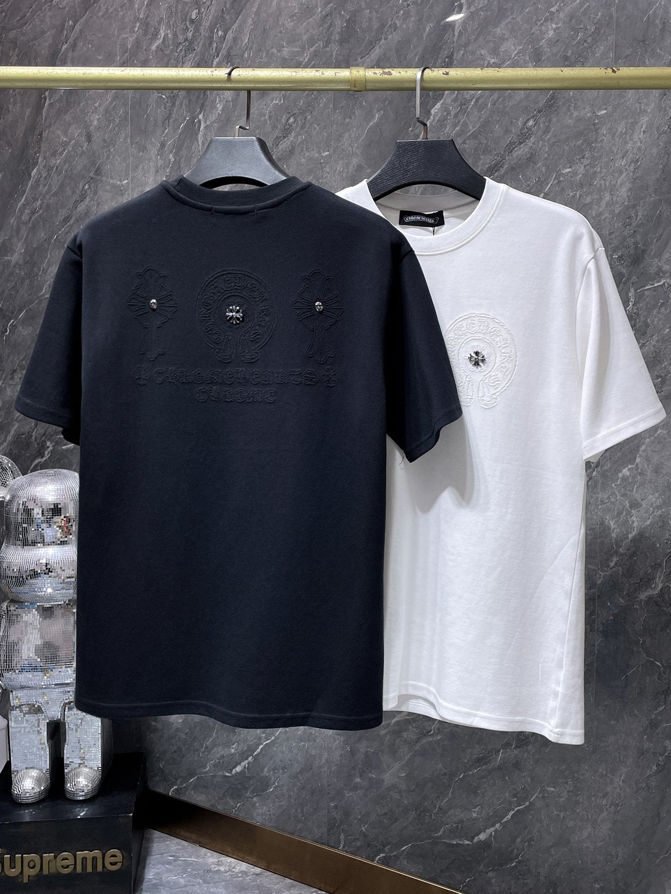 Chrome Hearts Horseshoe Graphic Short-Sleeve T-Shirt — comparison