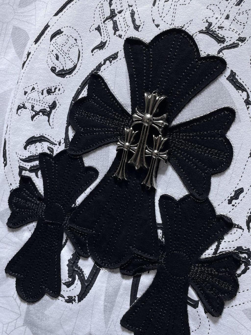 Chrome Hearts Cross Scroll Graphic Short-Sleeve T-Shirt — detail