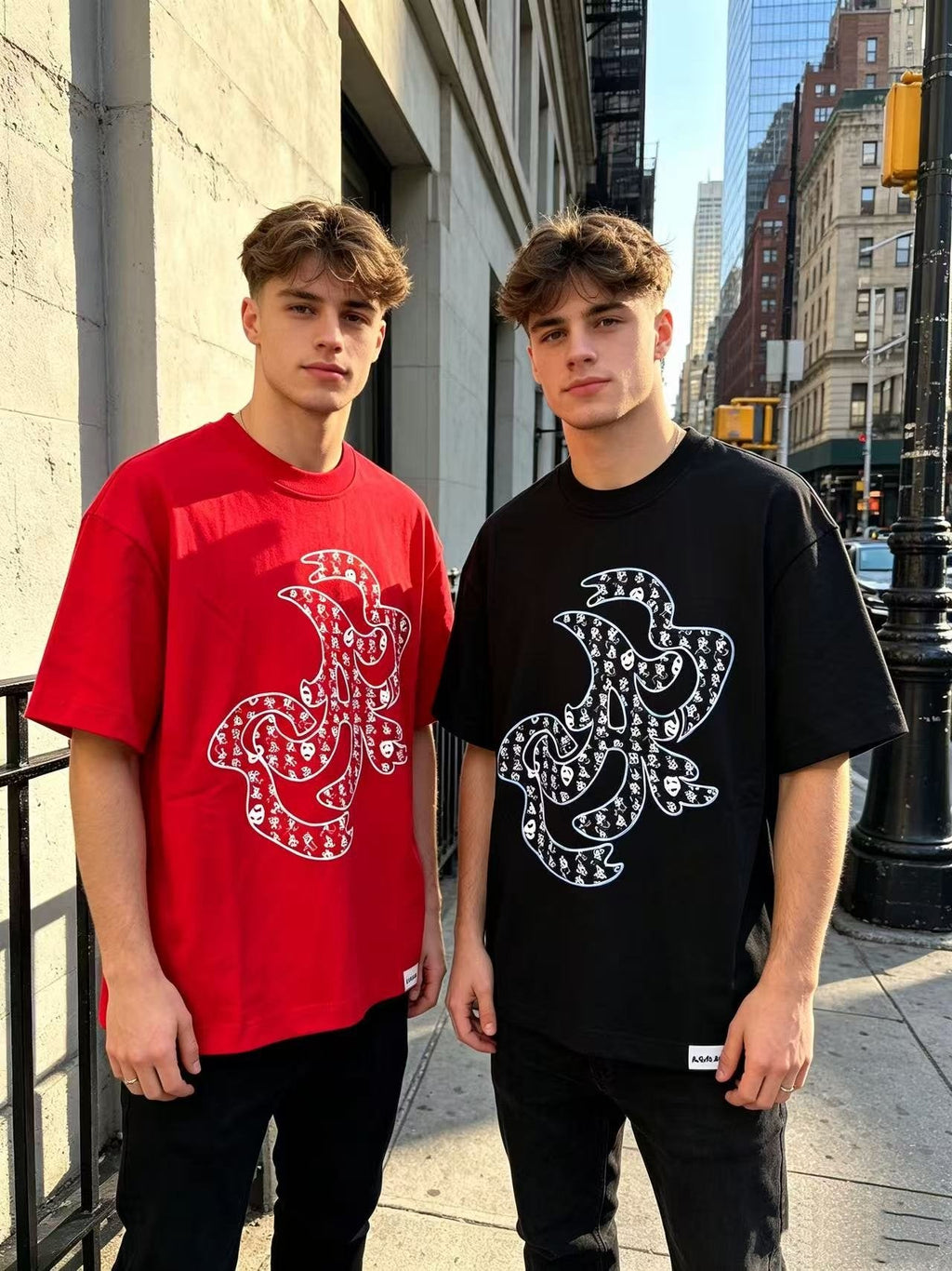 Asaali Abstract Graphic T-Shirt — context