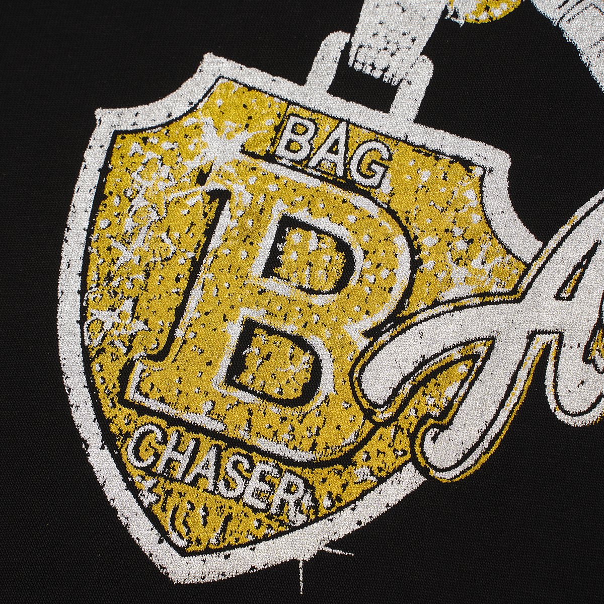 ASAALL Chain and Shield Graphic Short-Sleeve T-Shirt — detail