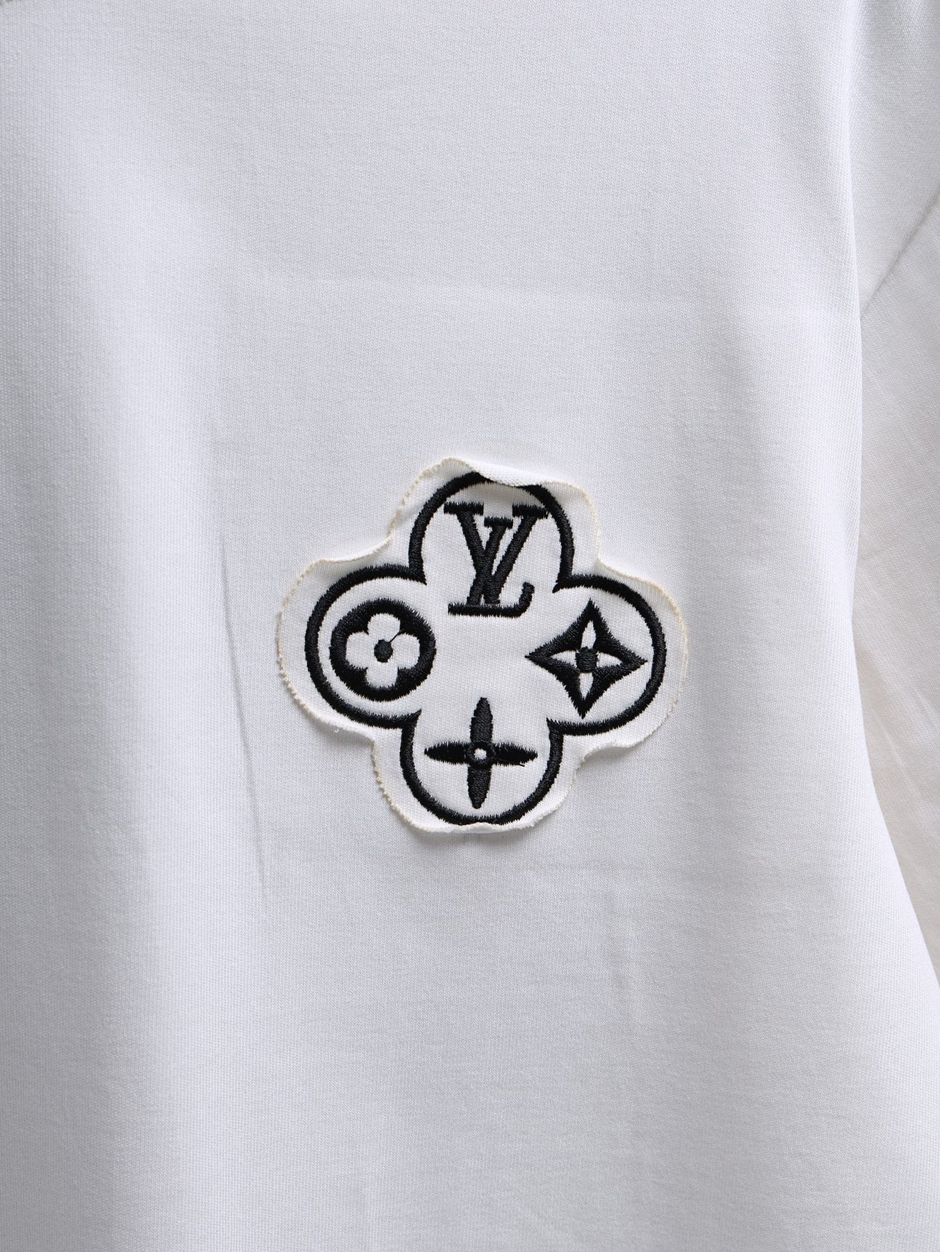 Louis Vuitton*LV Clover Patch Back Graphic T-Shirt — detail
